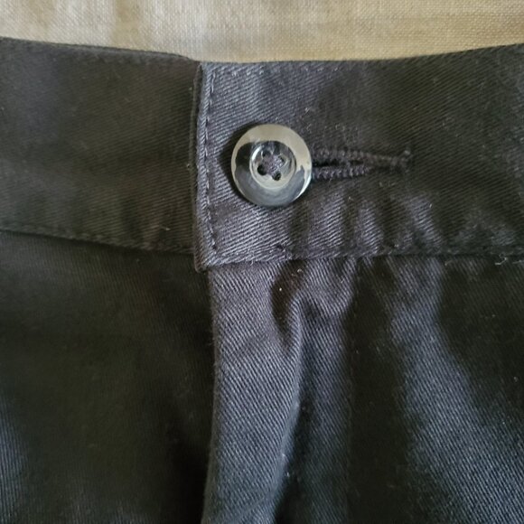 Eddie Bauer Tailored High-Waisted Shorts - Picture 3 of 7